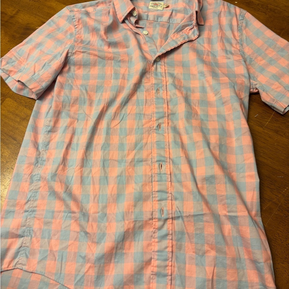 Faherty Casual Pink and Blue Plaid Shirt worn once excellent condition